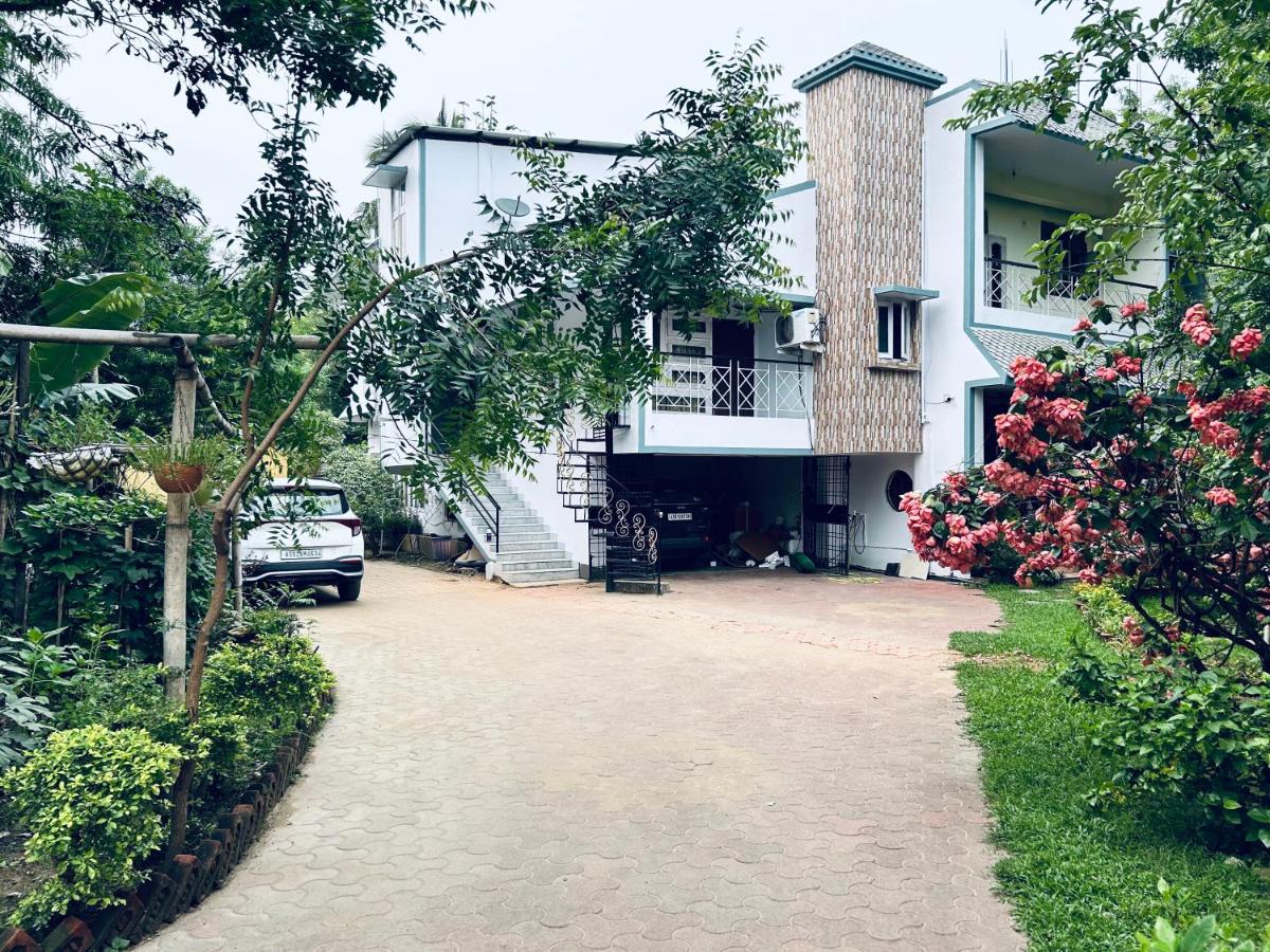 1147 Residency