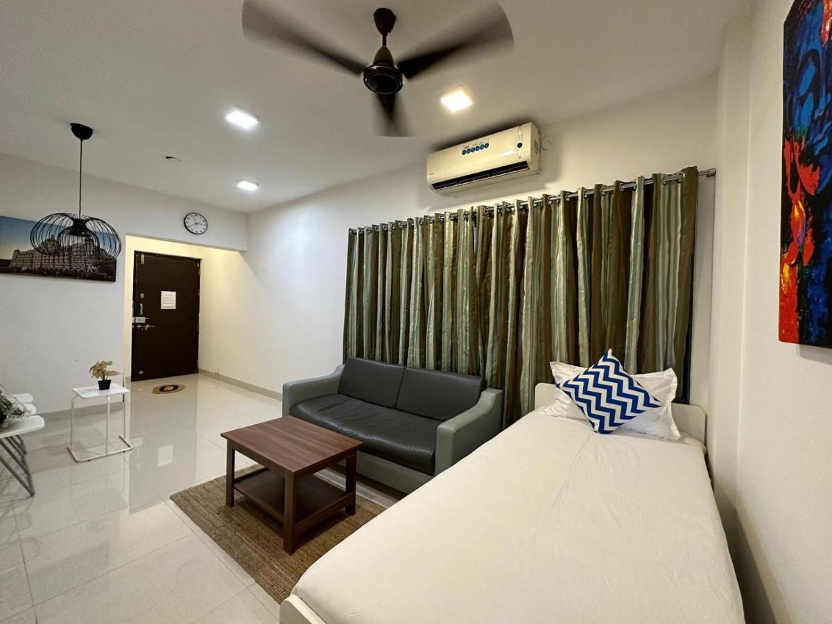 1BR Mumbai Theme Apartment Lower Parel