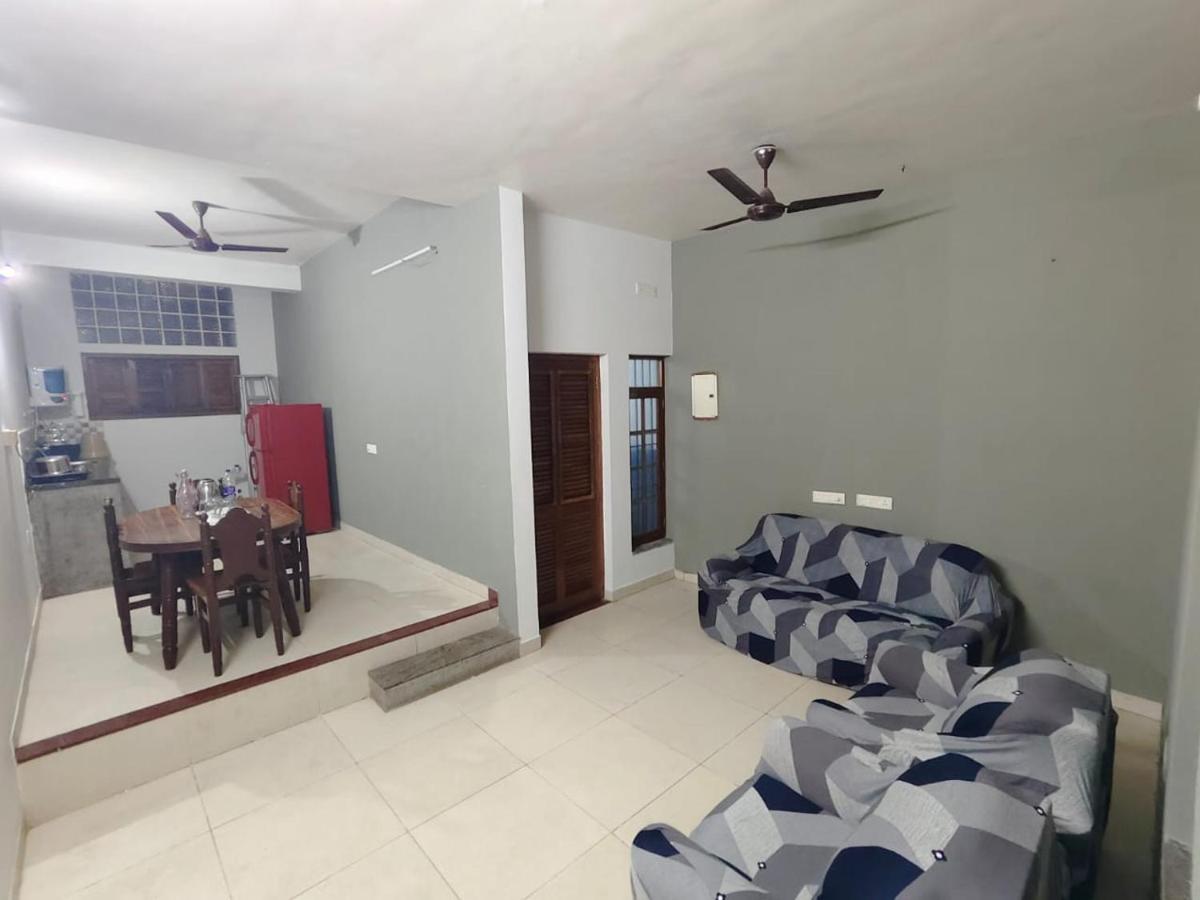 2 BHK Apartment in White Town
