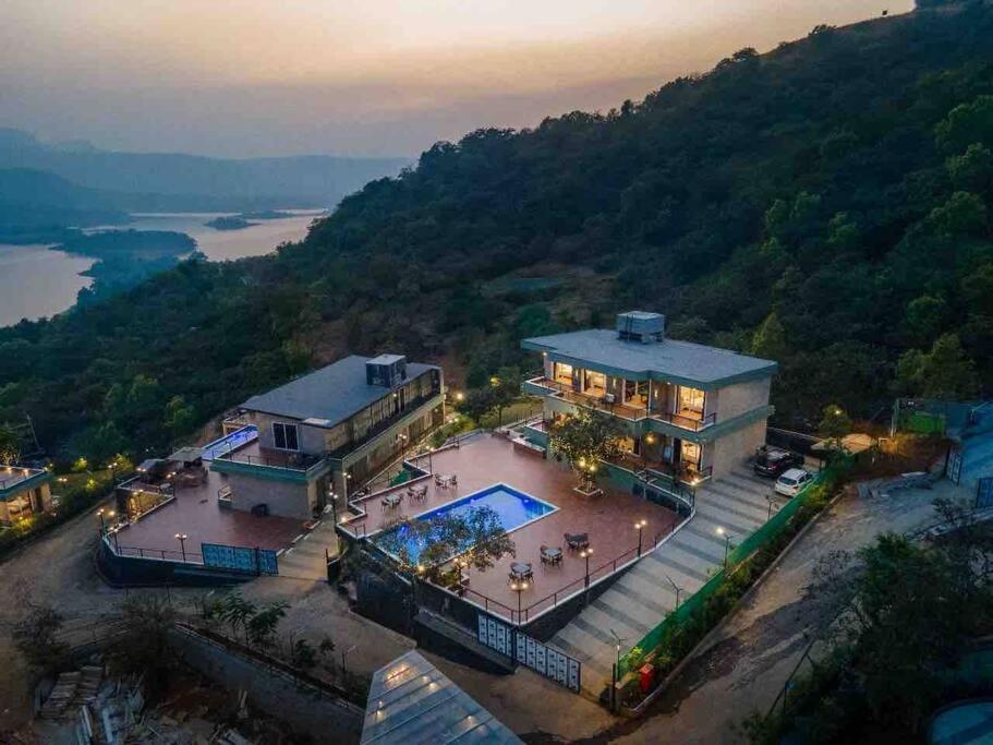 5 BHK Infinity Pool Lake View Villa Pawna