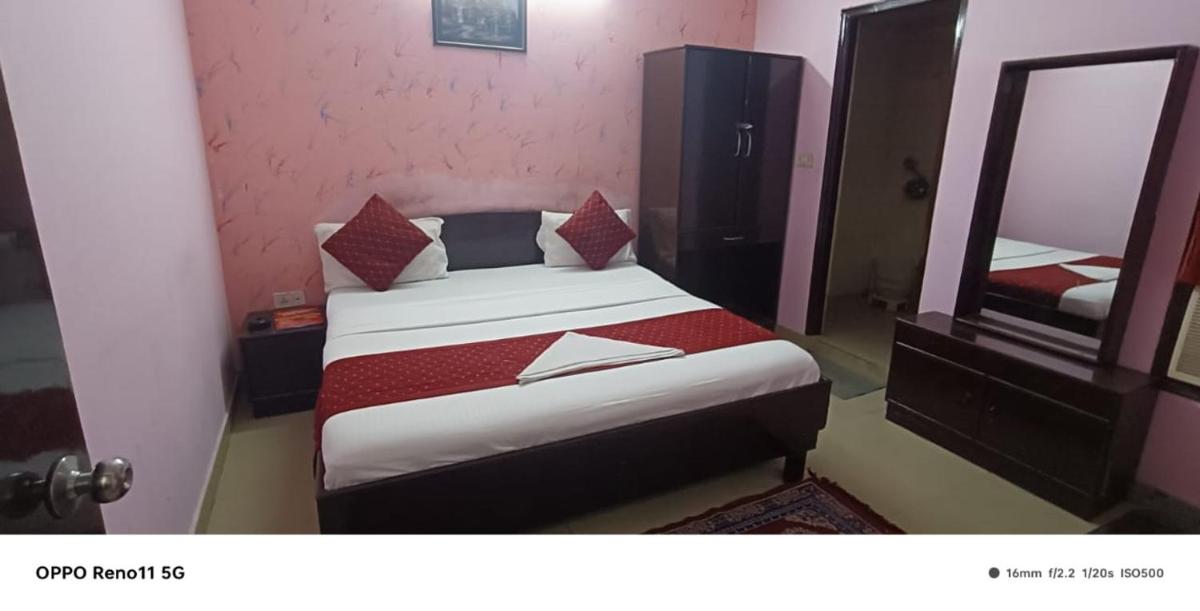 Airport Hotel Riksheet Inn