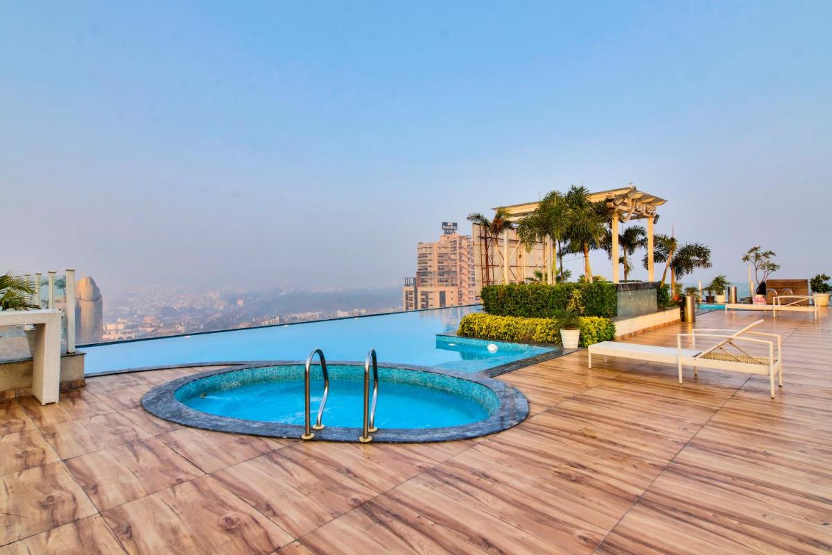 Alaya Stays Infinity Pool Service Apartment - Elysian