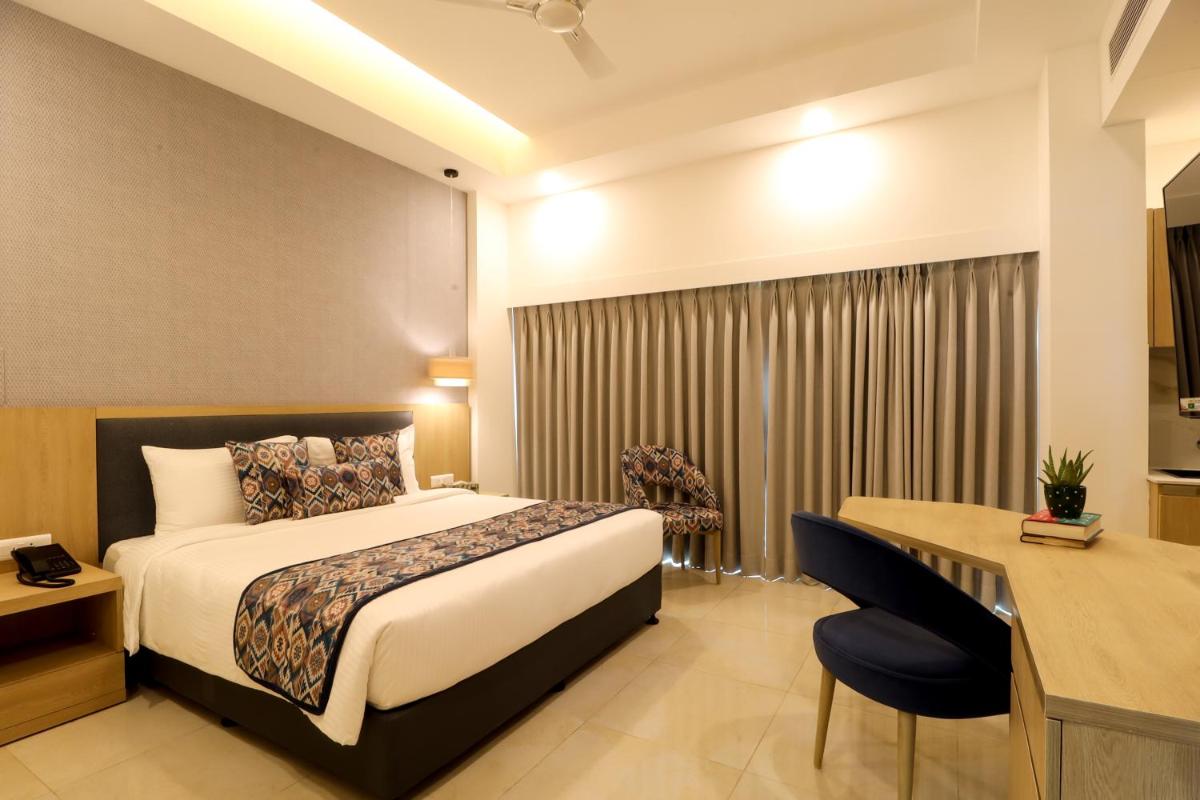 AR Suites KLJ Square