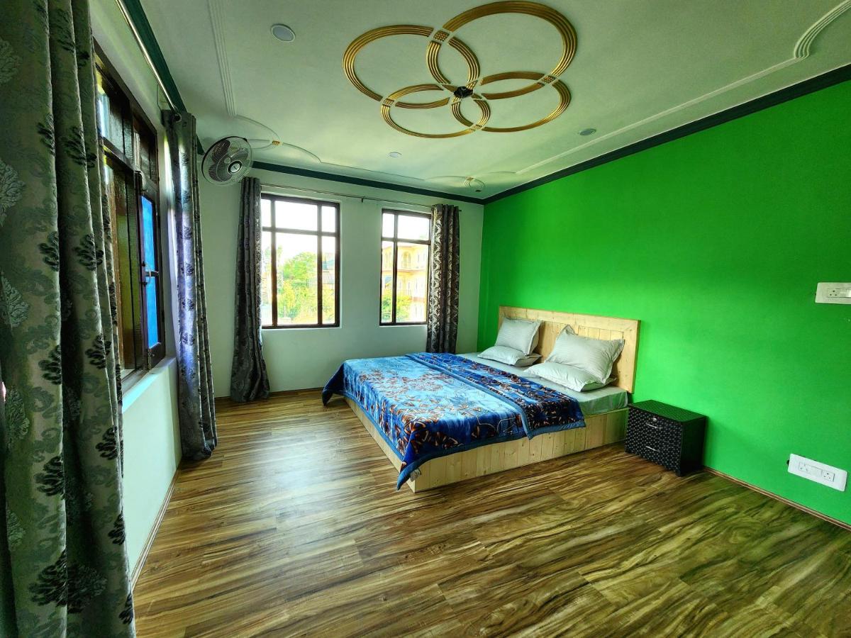Atika home stay