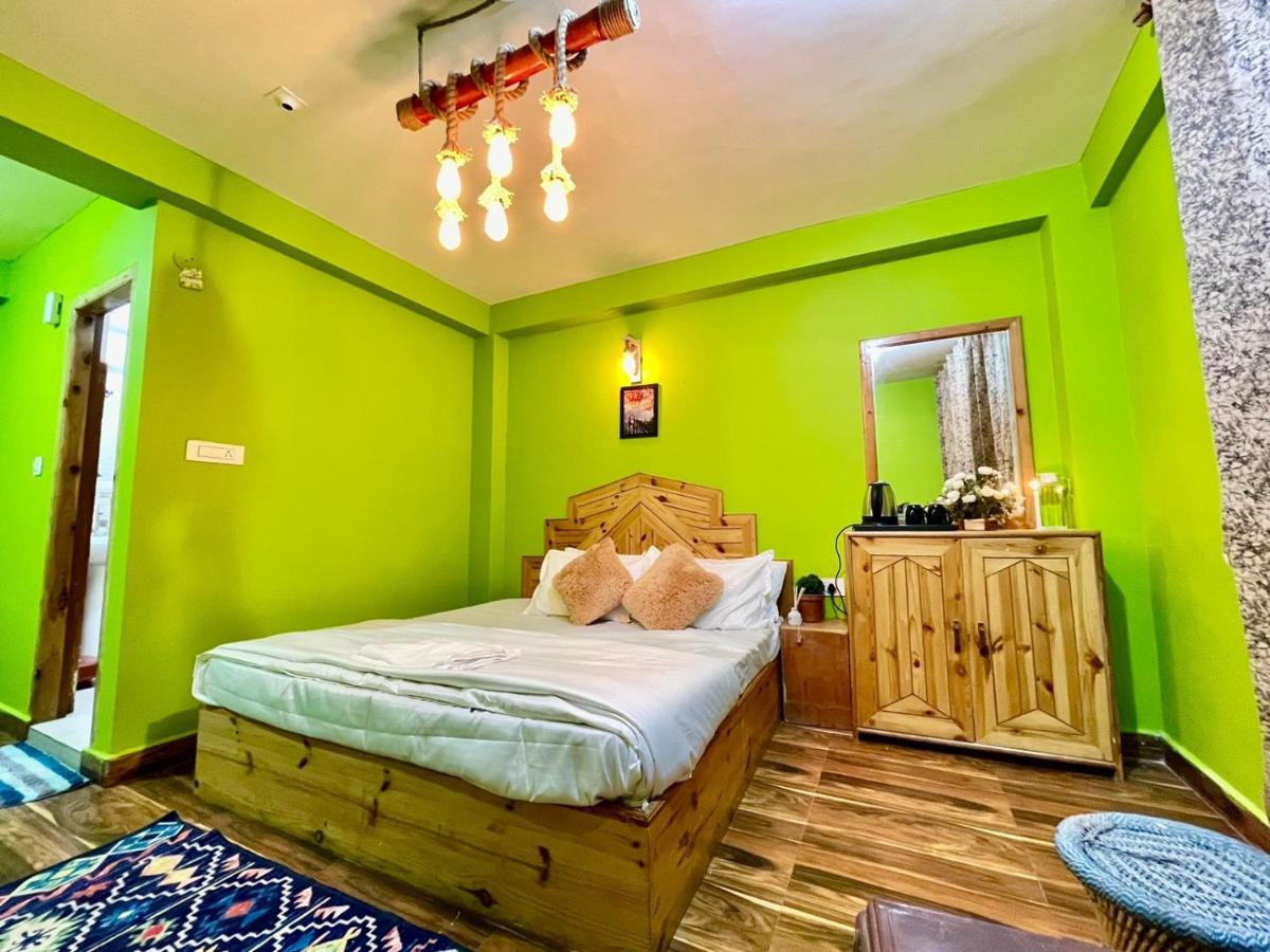 Attic Monkey Cafe & Rooms