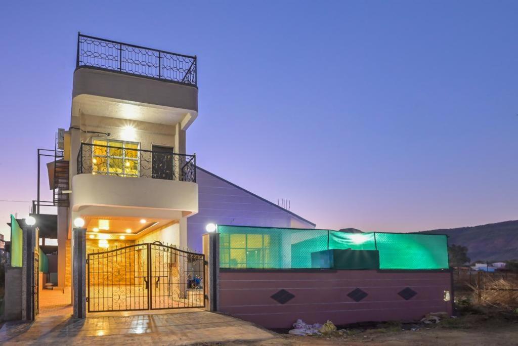 Auspicious Abode