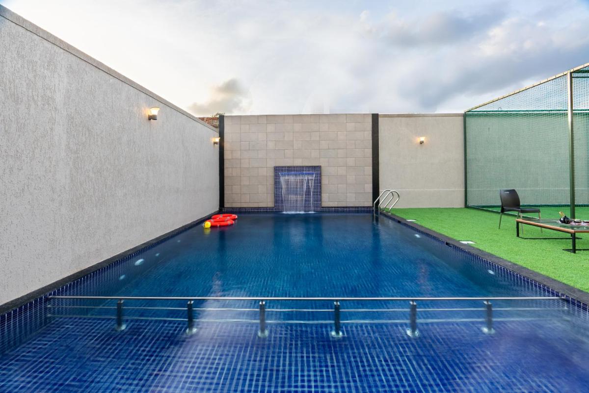 Austin Villa by Tropicana Stays