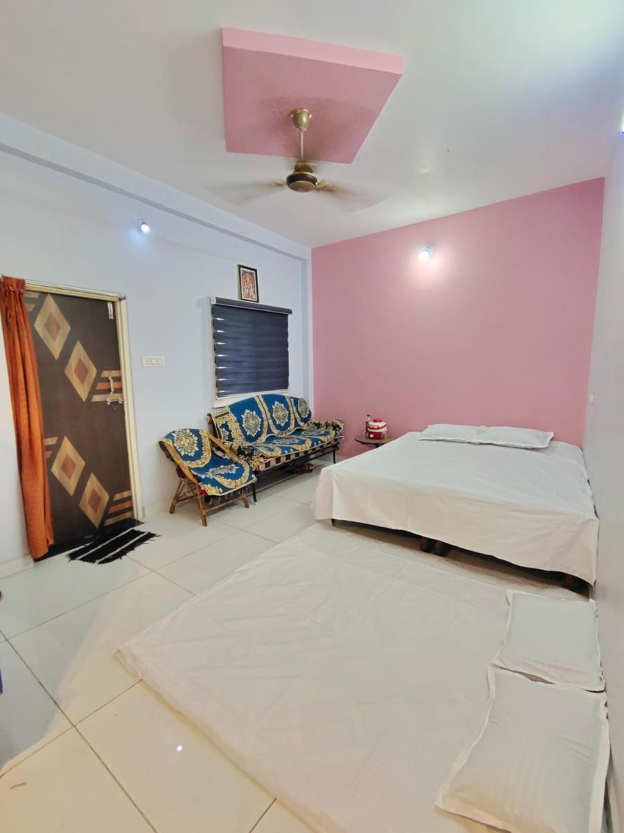 Bankebihari Homestay