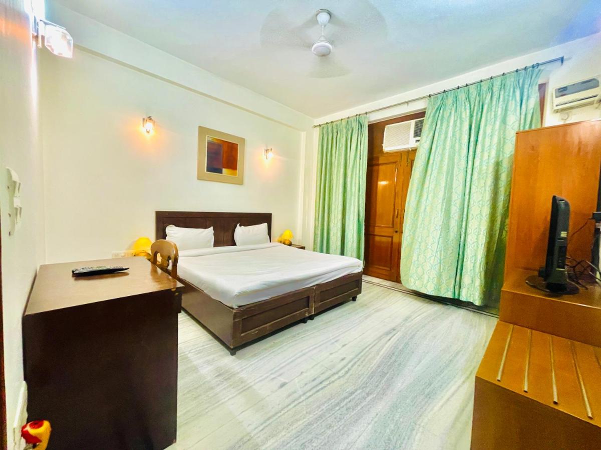 BedChambers Service Apartment, South City 1