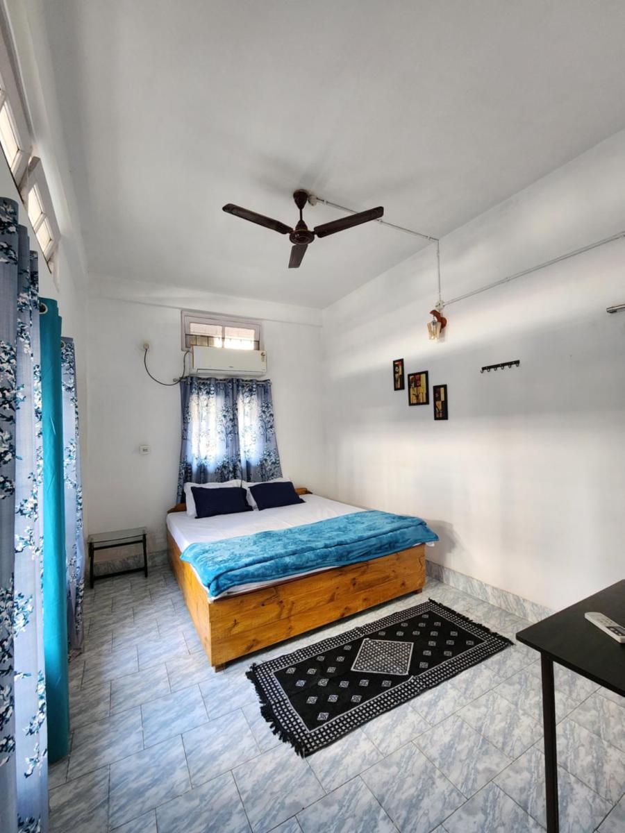Bela's Homestay, AC Rooms with Kitchen and dining area
