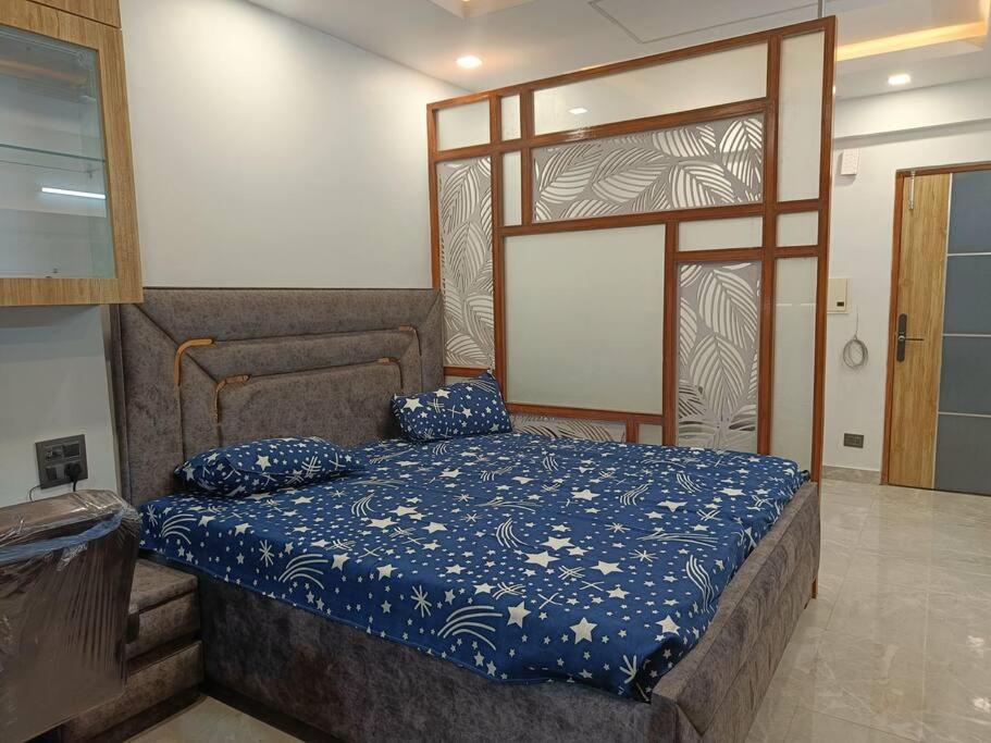 BnBBuddy Executive Studio Apt in West Delhi 720