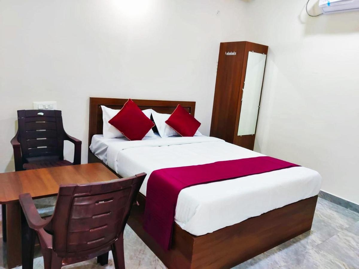 Cheluva Residency
