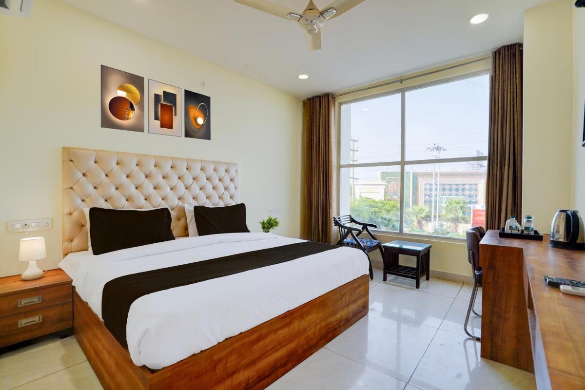 Collection O AVH RESIDENCY