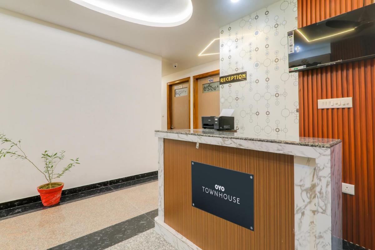 Collection O Hotel Happy Times