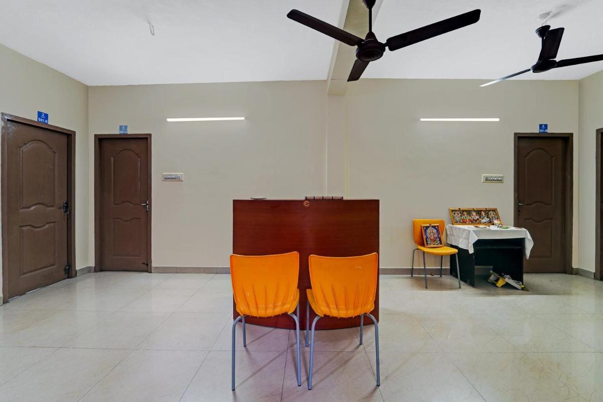 Collection O Senthamizh Residency