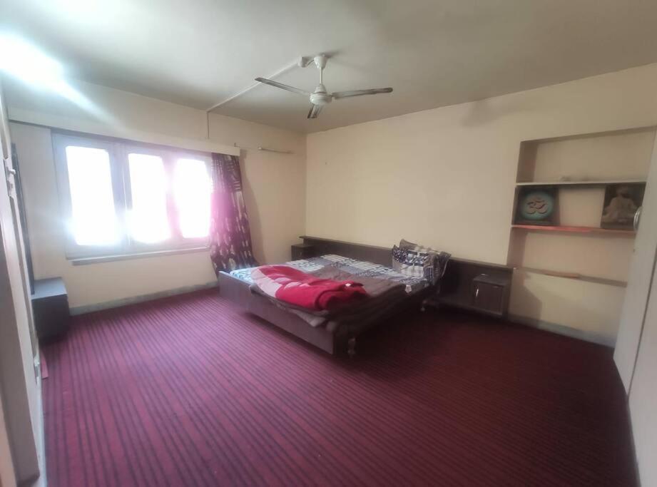 Cozy 4-bedroom rental apartment with free parking