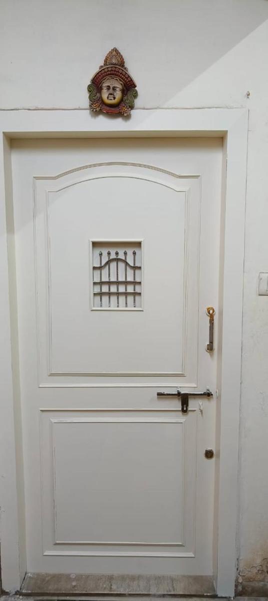 Cozy N Spacious 1bhk in Khar West