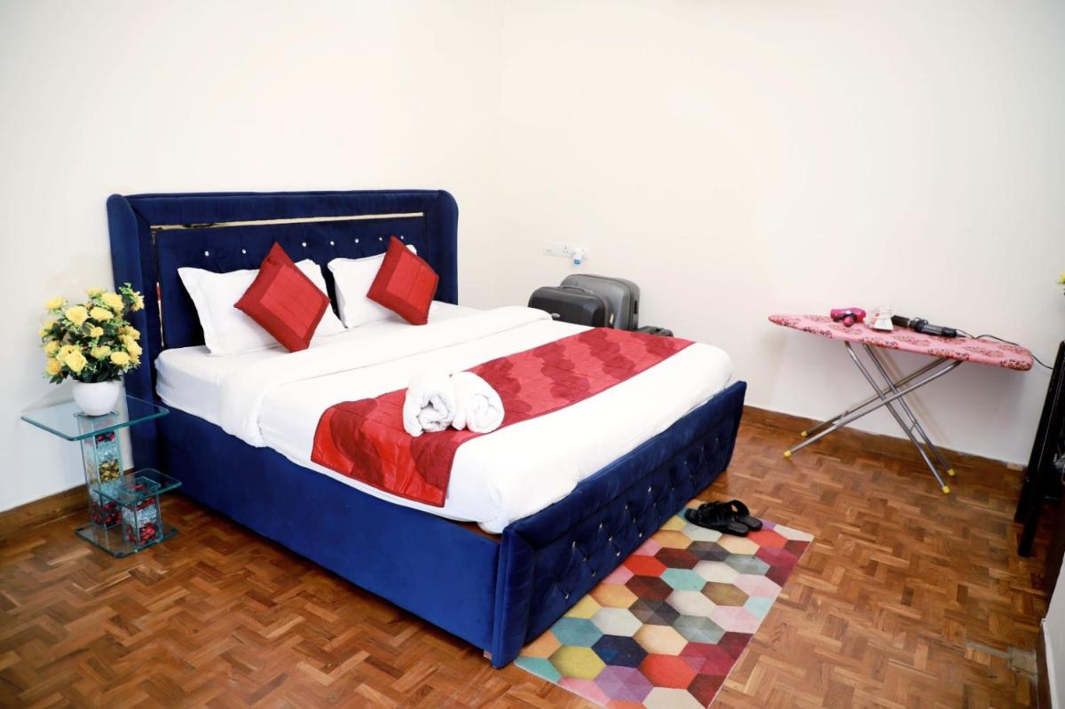 Divine India Service Apartment 2Bhk 1A Saket