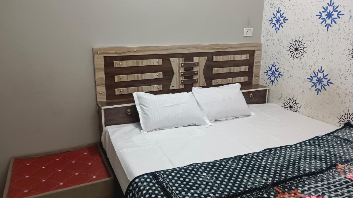 Divyanshi Home Stay
