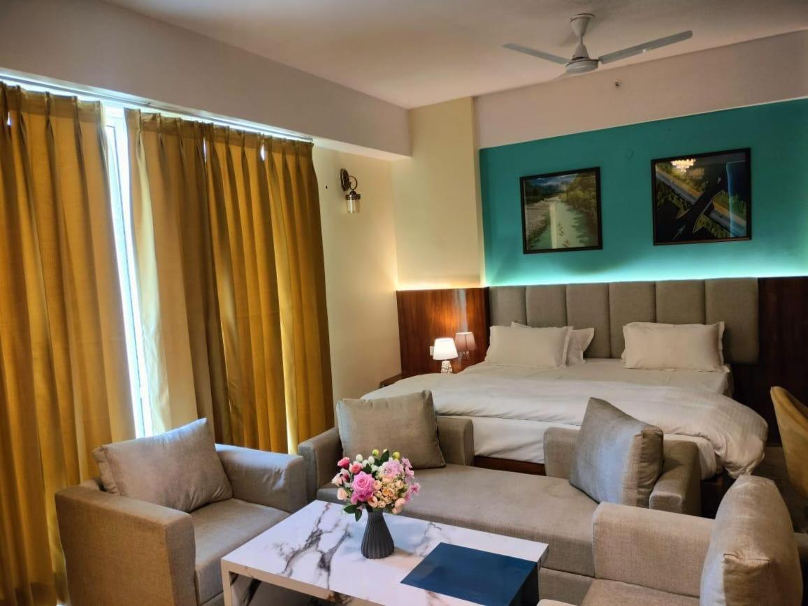 Dolphin stay by Evanthe Hotels