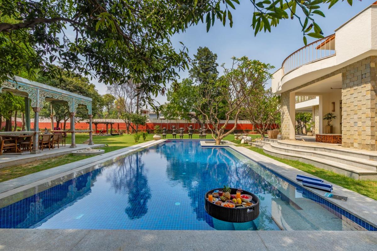 ELIVAAS Oasis - Luxe 6 BHK with Pvt Pool