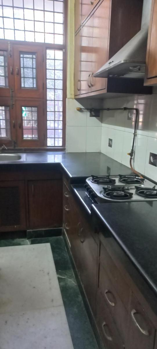 Entire 1, 2 or 3bhk apartments in Noida sector 51