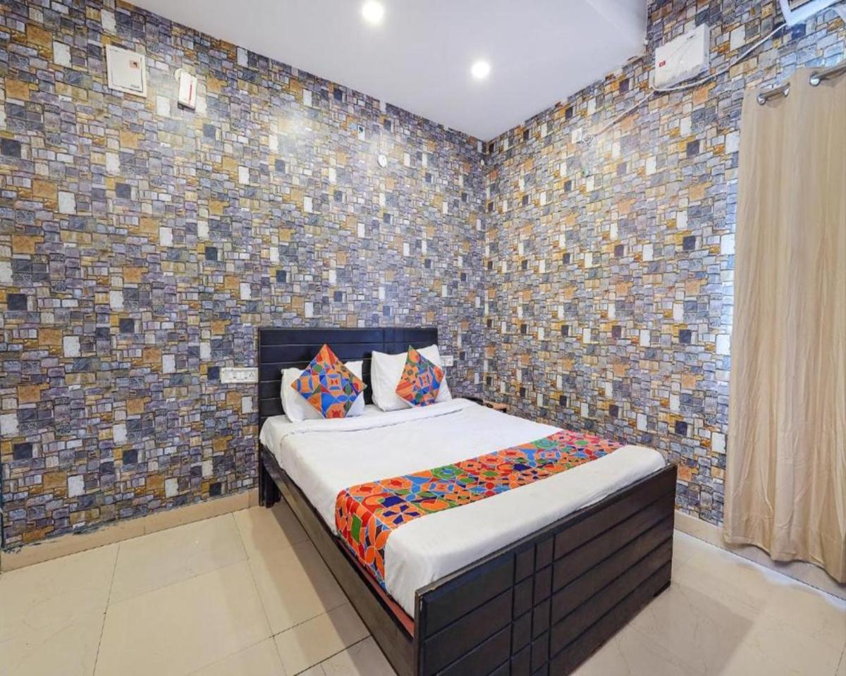 FabExpress Kings Suites I