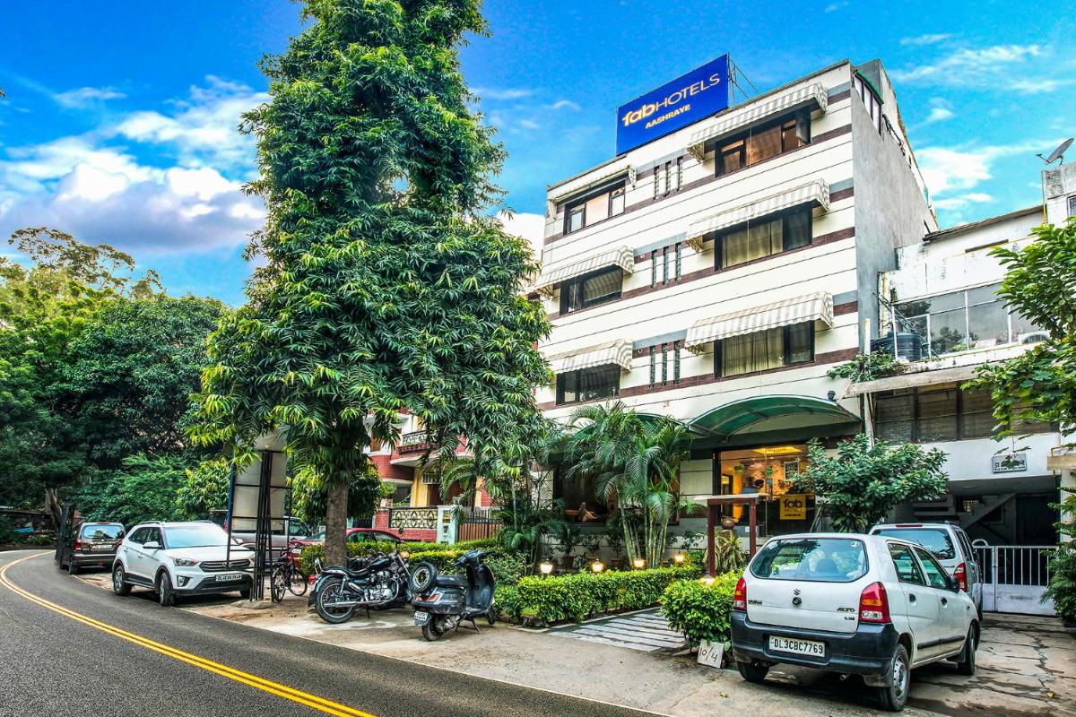 FabHotel Aashraye