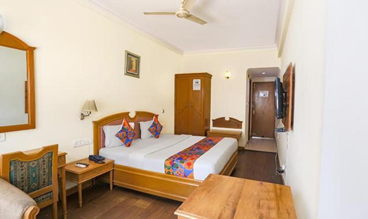 FabHotel Altus