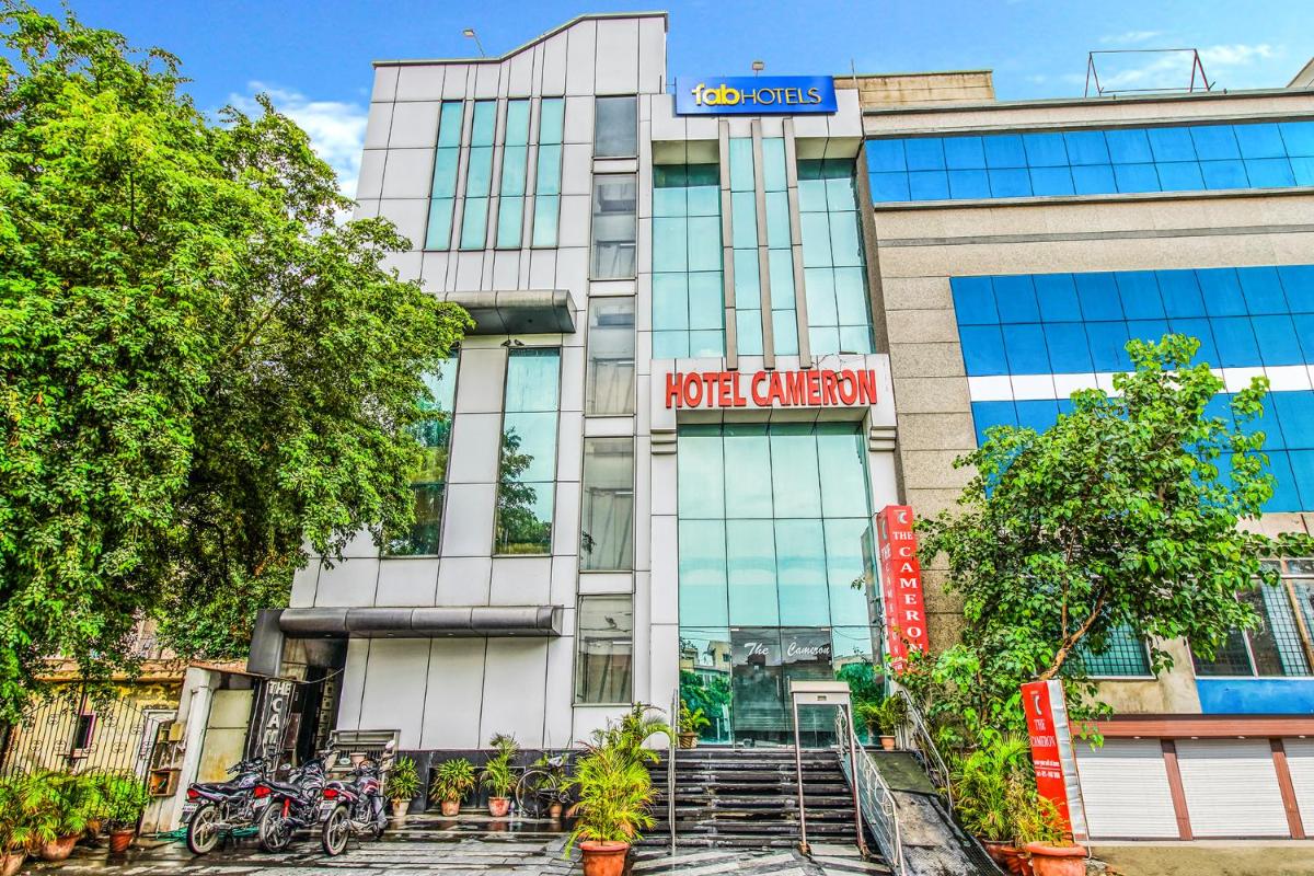 FabHotel Cameron