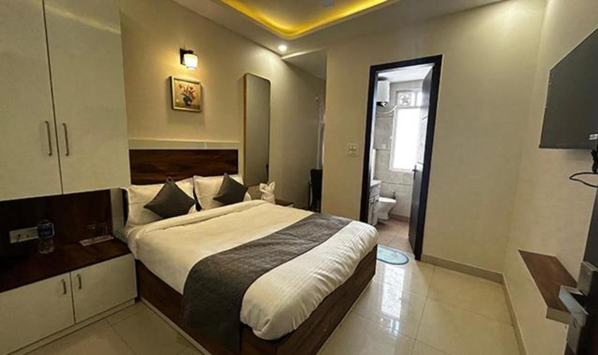 FabHotel Embrace