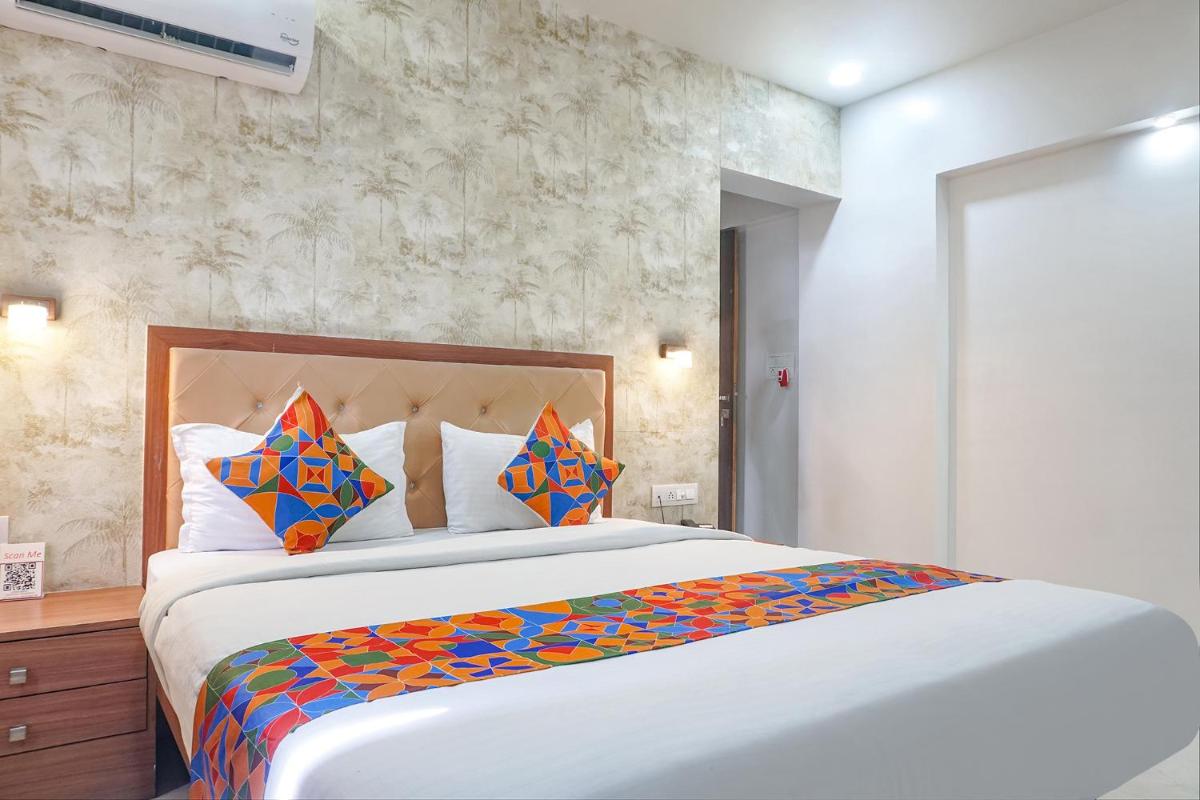 FabHotel Emersion Residency