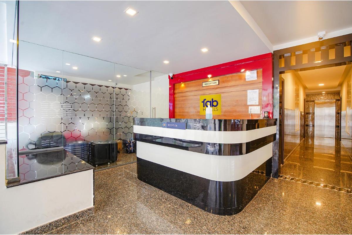 FabHotel Greenwood Xpress