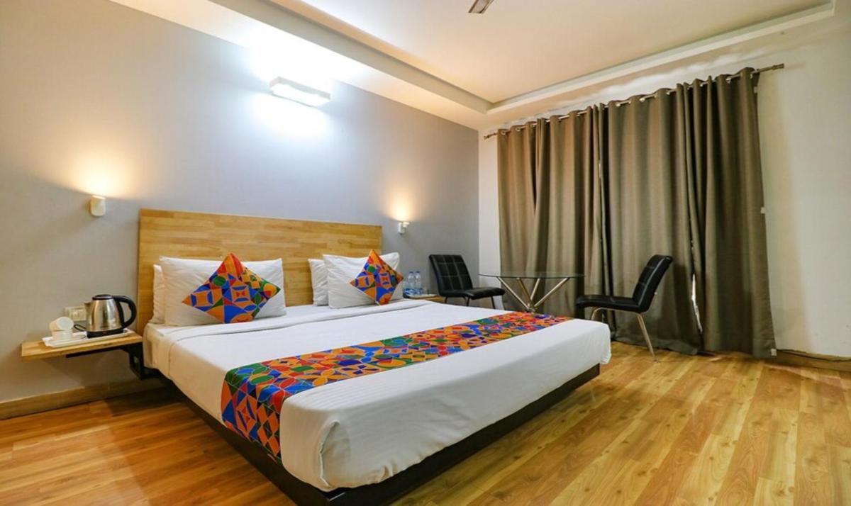 FabHotel Majestic JPM I