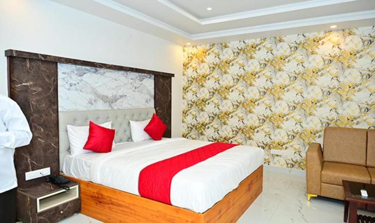 FabHotel Mayuri The Prime Residency