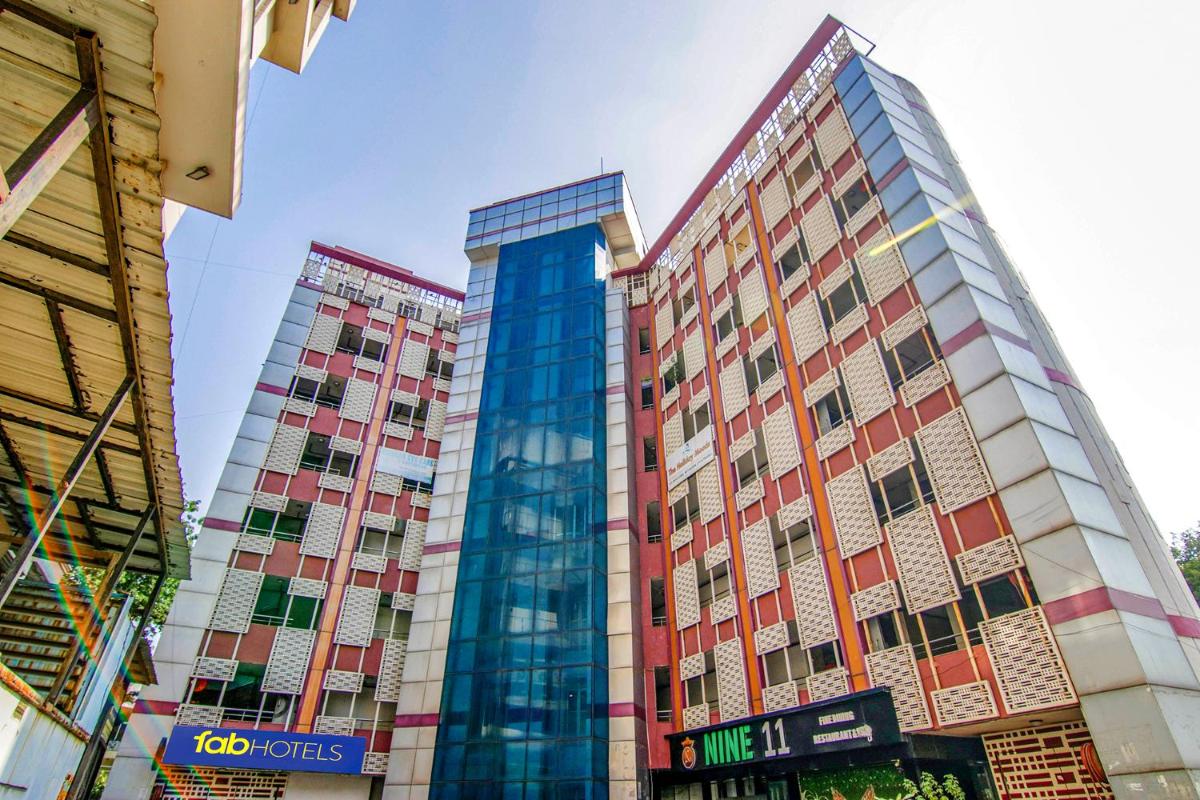 FabHotel Moro Rohini Sector 11