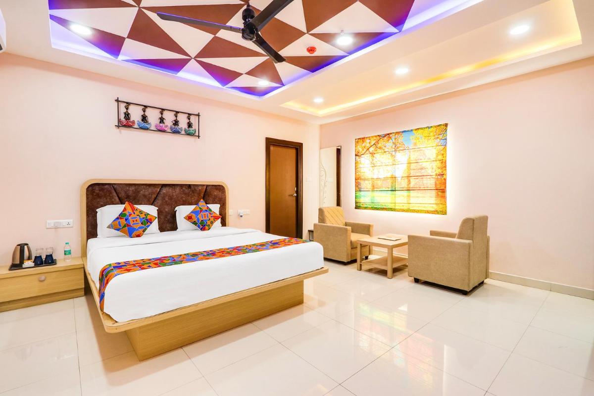 FabHotel Prime Ravila Grand