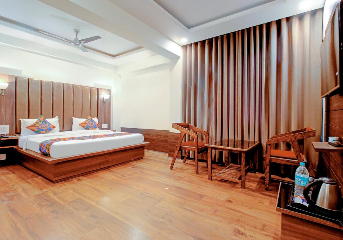 FabHotel Prime Royal Park