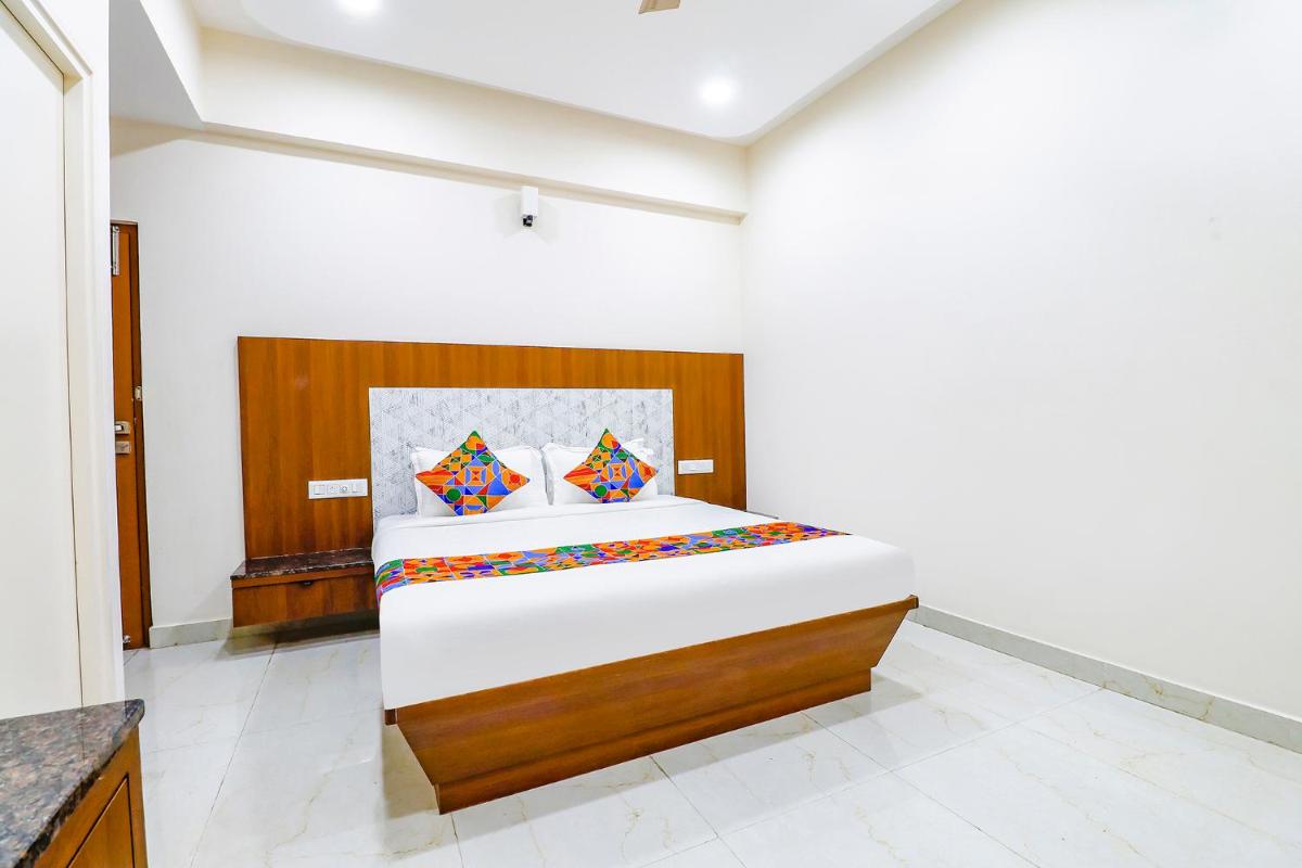 FabHotel Sathya Comforts