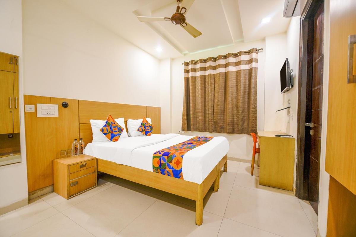 FabHotel Silver Crown I
