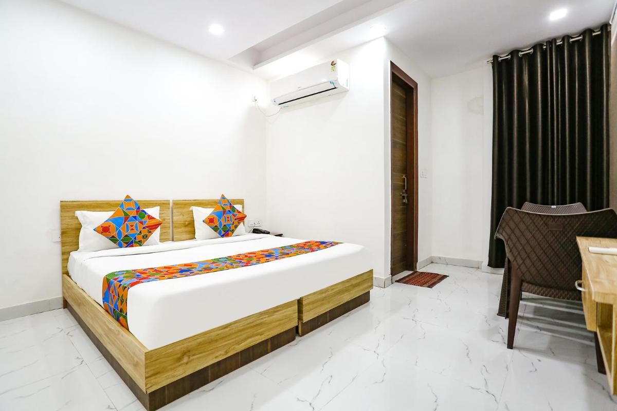 FabHotel Silver Crown