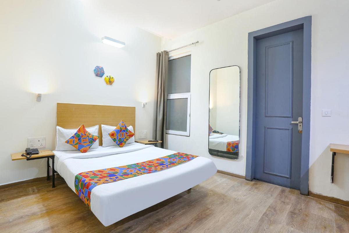 FabHotel Sky Land