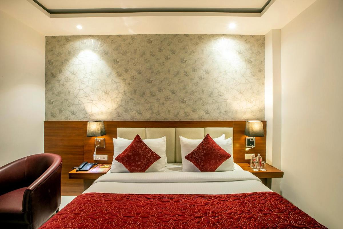 FabHotel Skye Suites