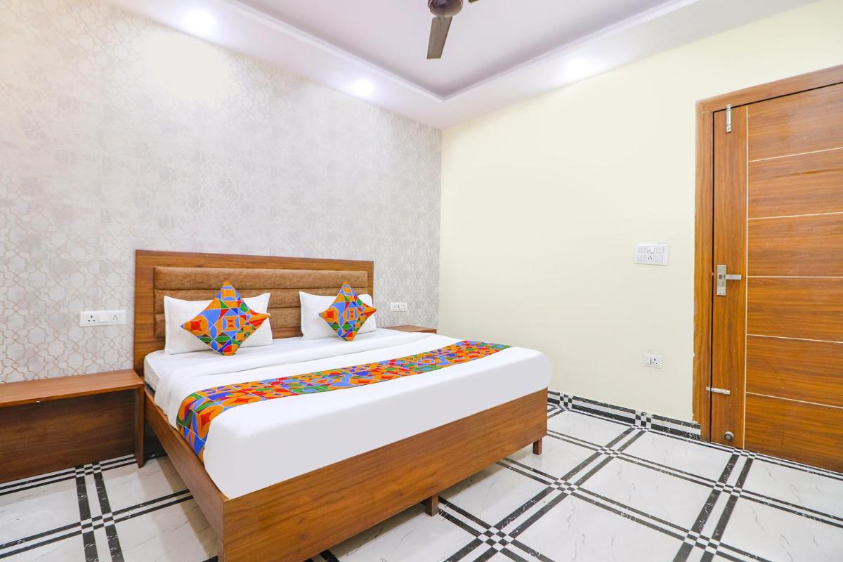 FabHotel Starlight