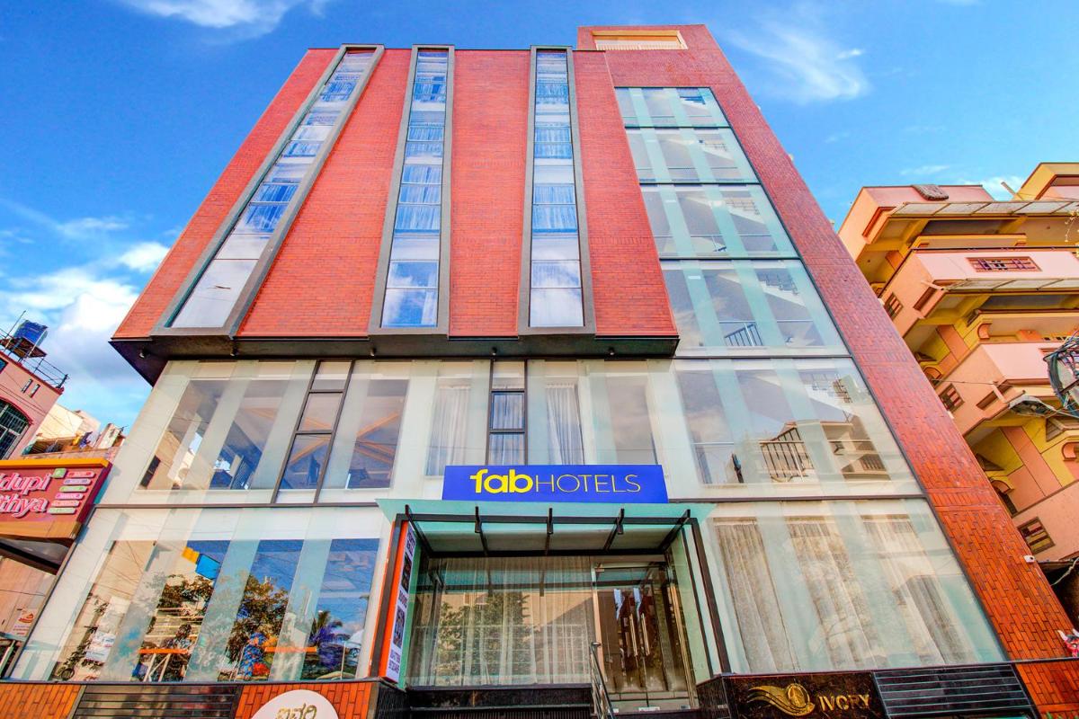 FabHotel The Royal Suites