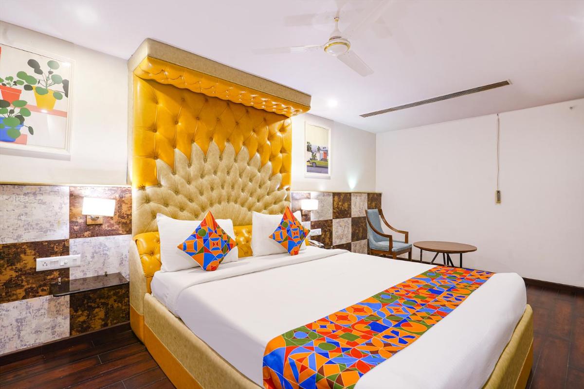 FabHotel WR Grand