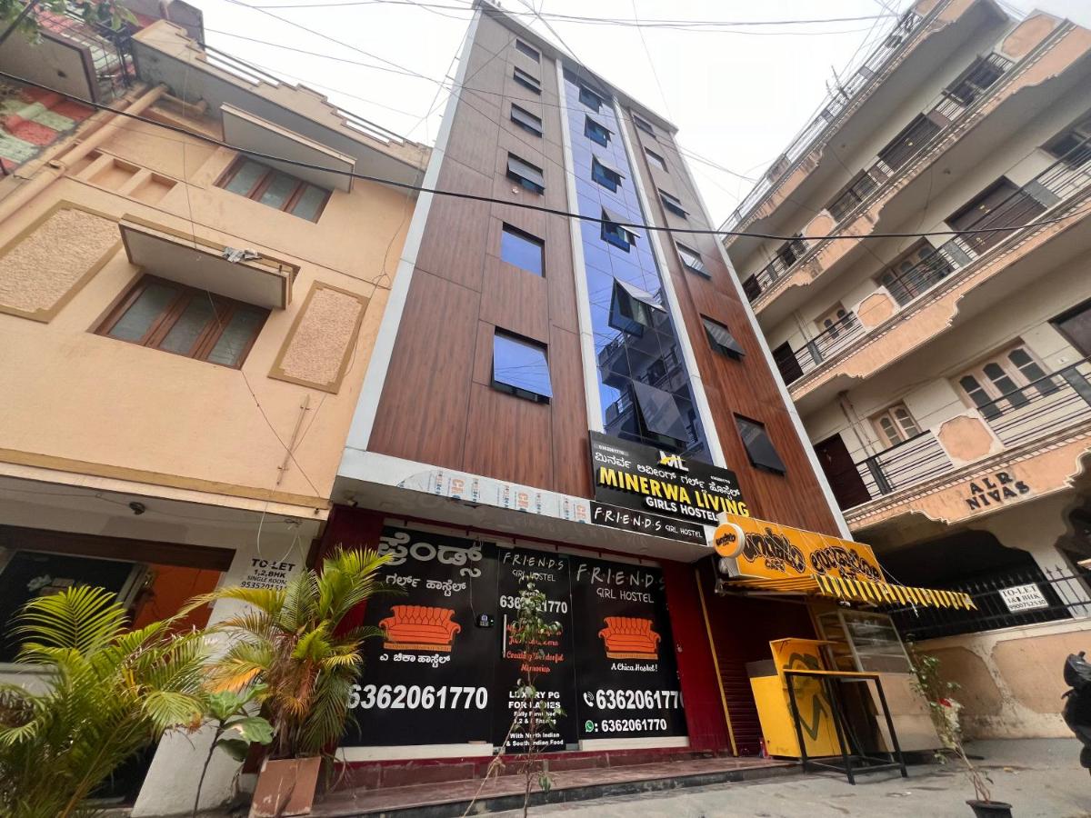 FRIENDS Girl Hostel