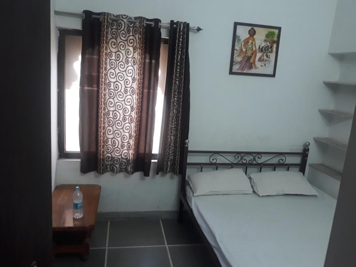 Gaj niwas hotel and restaurant,udaipur,rajasthan