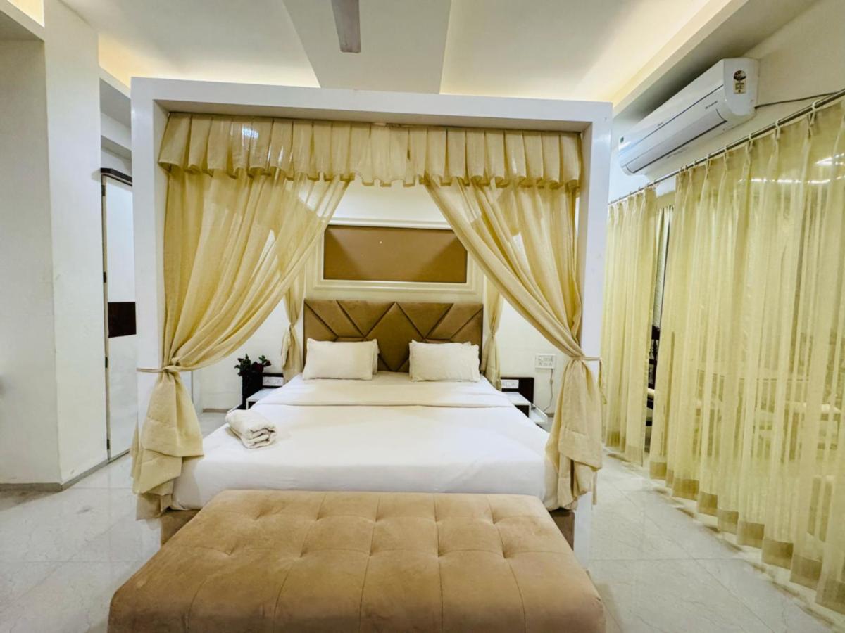Goroomgo Hotel Jay Shree Palace Ujjain