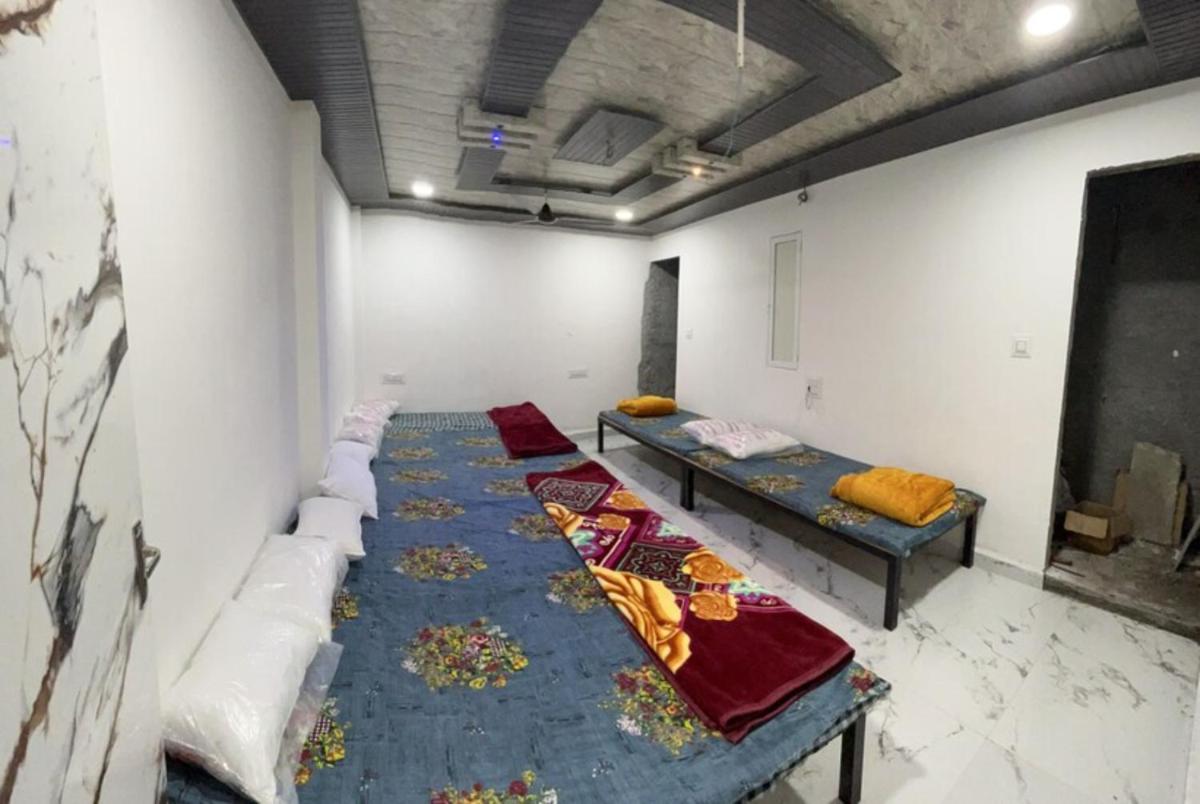 Goroomgo Hotel Winter Ujjain
